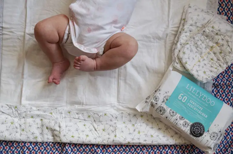 Baby // So wickeln wir unterwegs Schwesternliebe&Wir